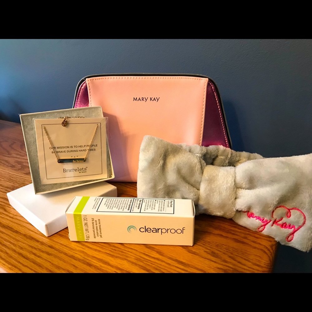 Gifting Bundle - Reputable cosmetic brand with Inspirational Bracelet